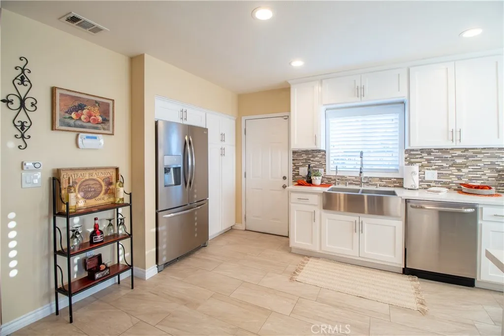 5345 La Sierra Avenue, Riverside, California 92505 home-pic-12