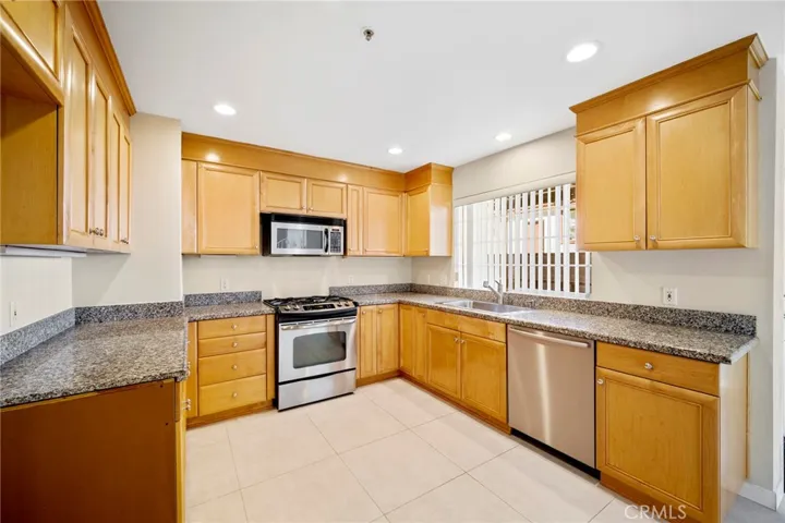 1011 Thompson Avenue A, Glendale, California 91201