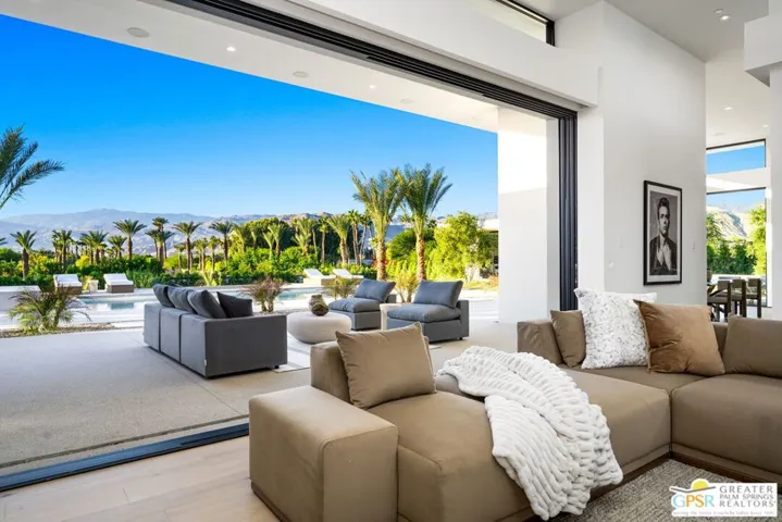 1 Wren Court, Rancho Mirage, California 92270
