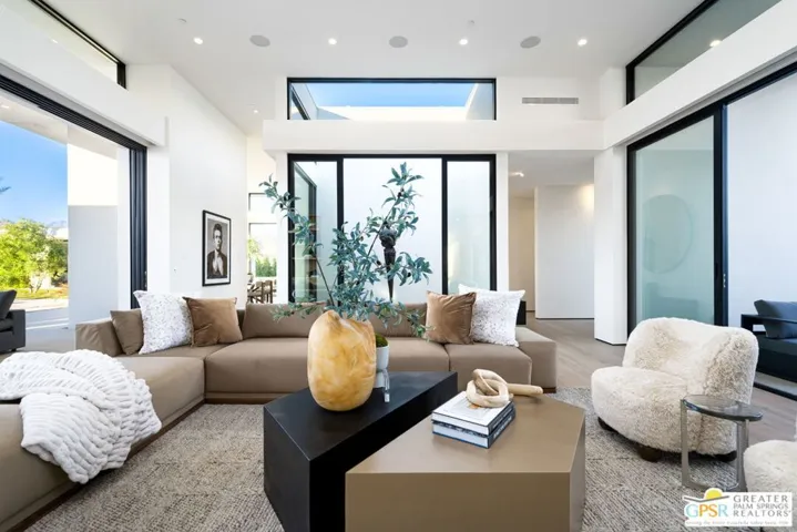 1 Wren Court, Rancho Mirage, California 92270