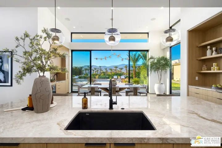 1 Wren Court, Rancho Mirage, California 92270