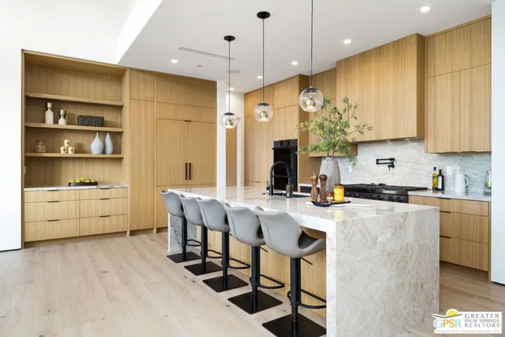 1 Wren Court, Rancho Mirage, California 92270