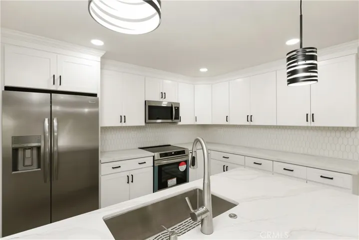 18060 Sunset Court, Fountain Valley, California 92708