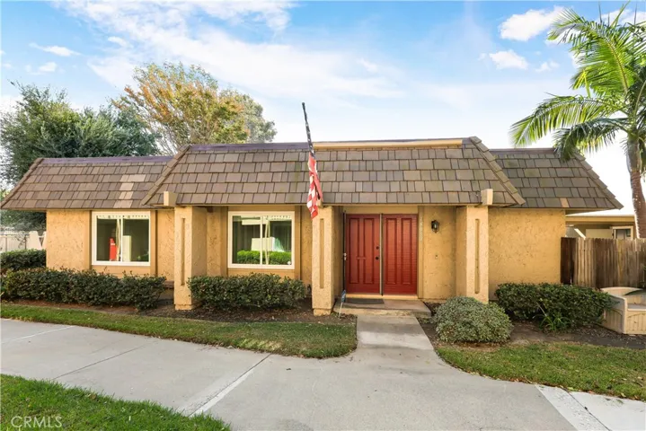 18060 Sunset Court, Fountain Valley, California 92708