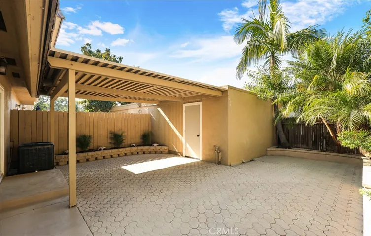 18060 Sunset Court, Fountain Valley, California 92708