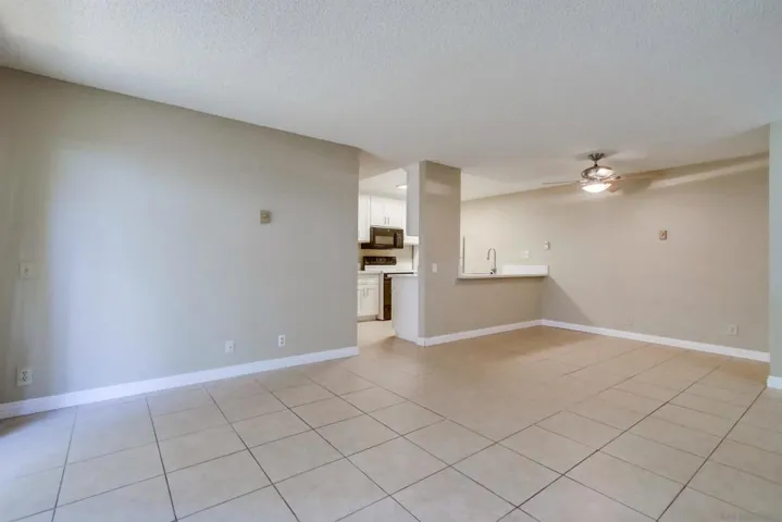 8324 Regents Rd 1o, San Diego, California 92122
