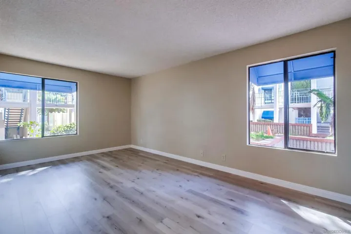 8324 Regents Rd 1o, San Diego, California 92122