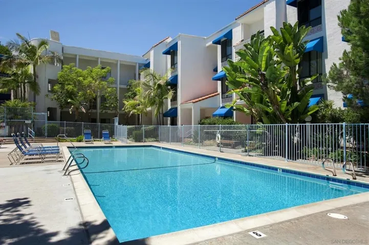 8324 Regents Rd 1o, San Diego, California 92122