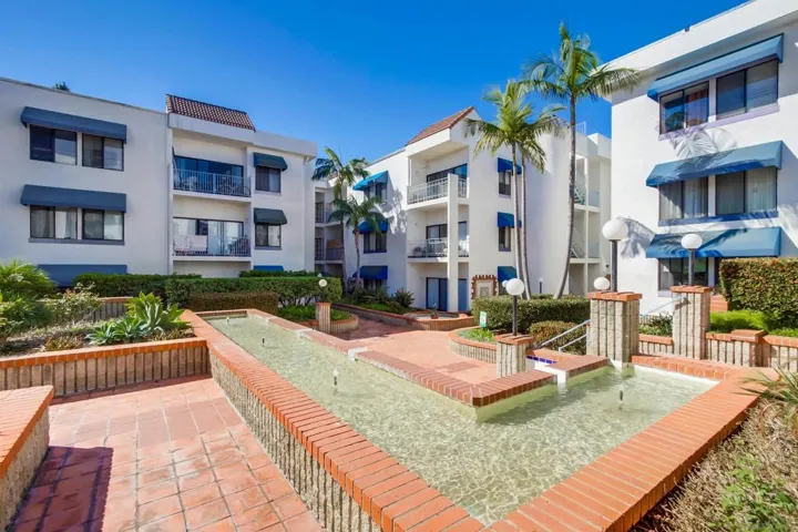 8324 Regents Rd 1o, San Diego, California 92122