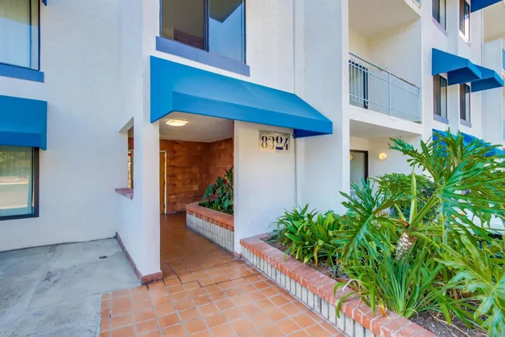 8324 Regents Rd 1o, San Diego, California 92122