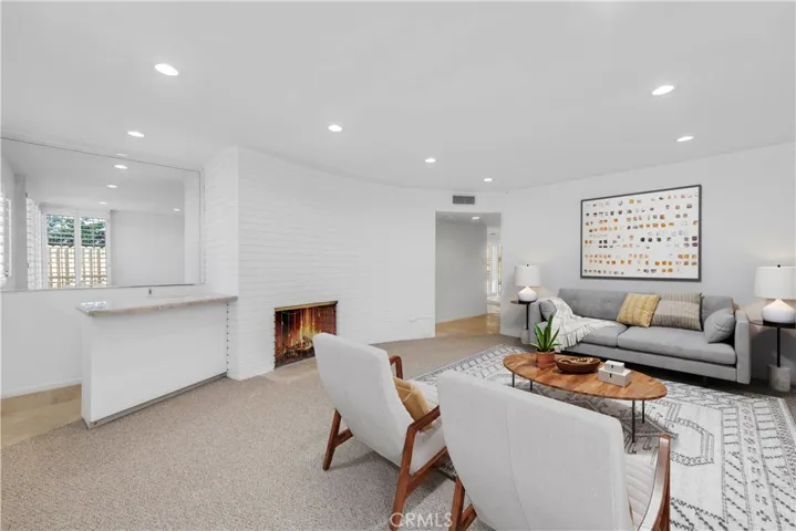 11443 Dona Teresa Drive, Studio City, California 91604