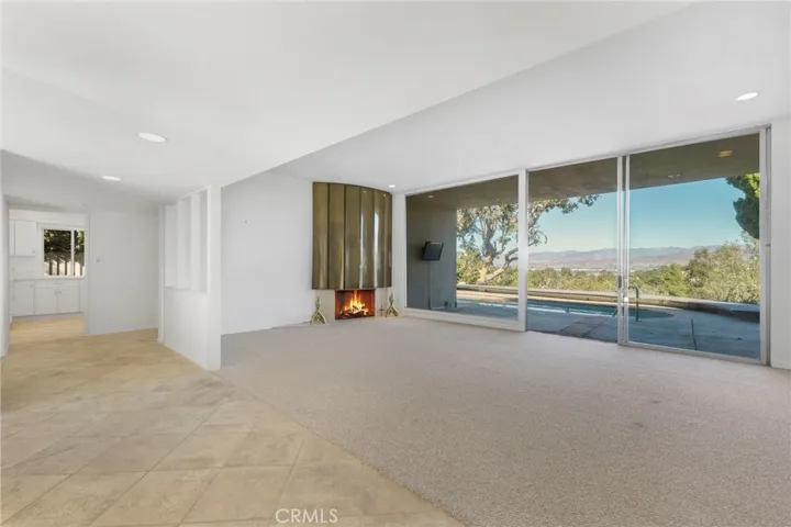 11443 Dona Teresa Drive, Studio City, California 91604