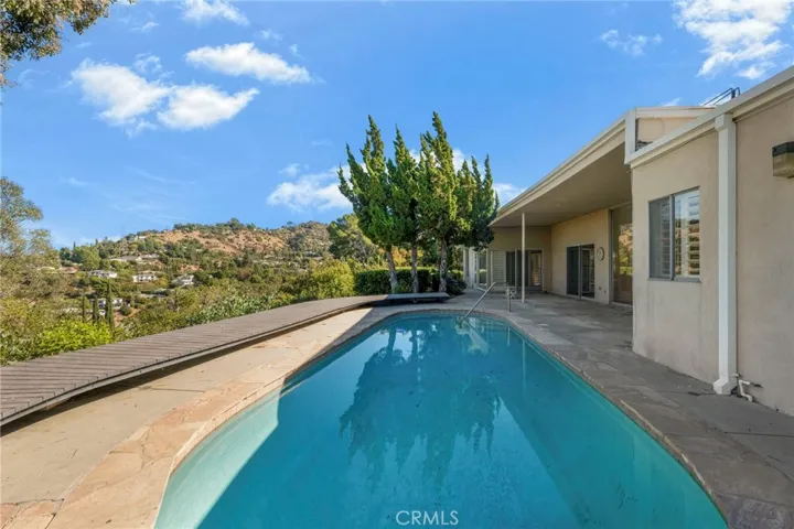 11443 Dona Teresa Drive, Studio City, California 91604