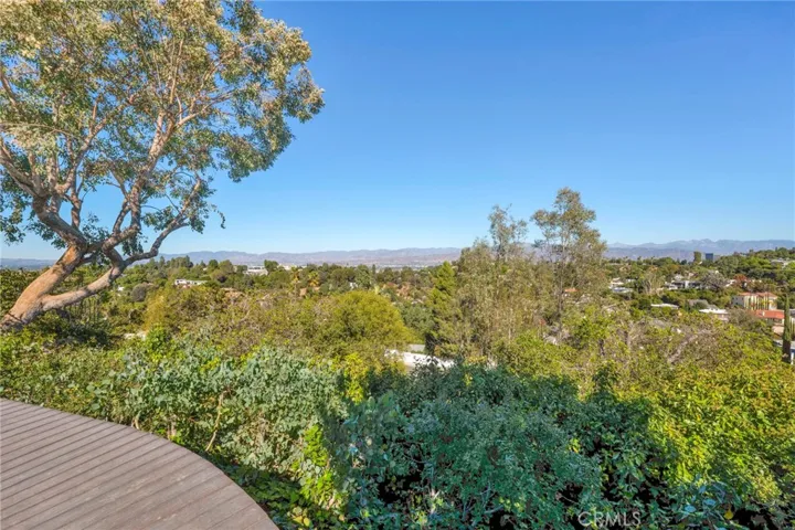 11443 Dona Teresa Drive, Studio City, California 91604