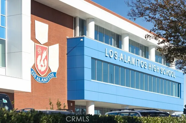 Highly acclaimed Los Alamitos School District!