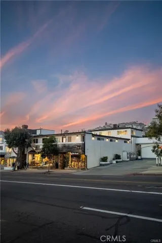 Fantastic Laguna Village Appartment at Twighlight