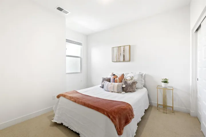 10961 Malamet Court, San Diego, California 92126