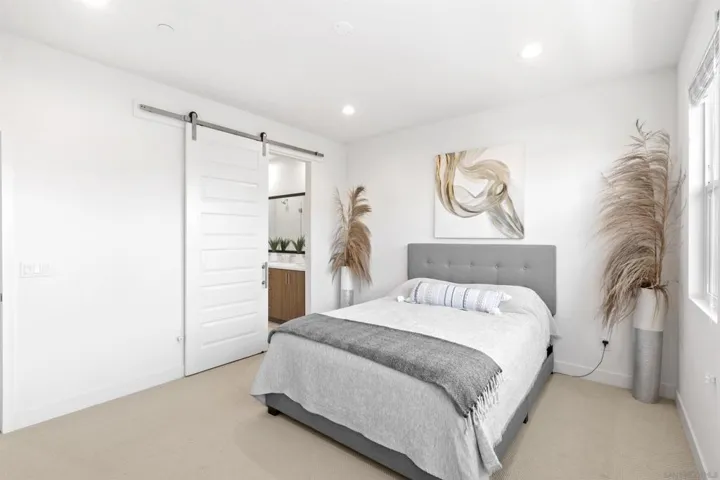 10961 Malamet Court, San Diego, California 92126
