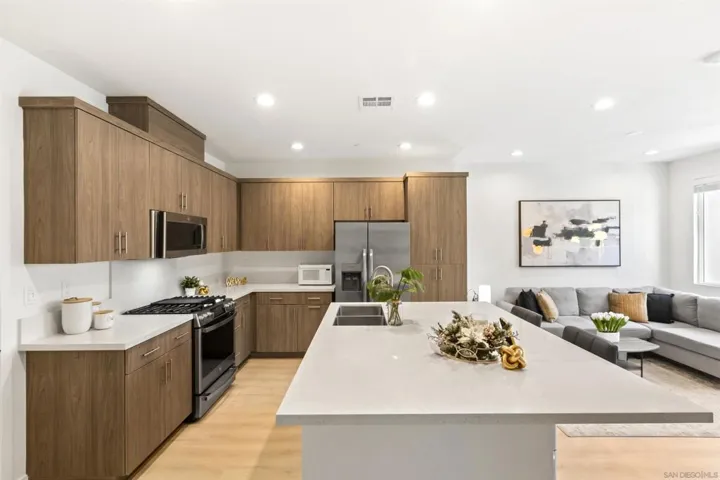 10961 Malamet Court, San Diego, California 92126