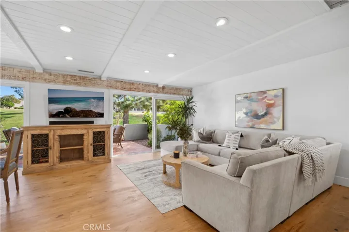 2036 Vista Cajon, Newport Beach, California 92660