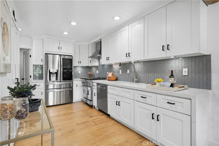 2036 Vista Cajon, Newport Beach, California 92660