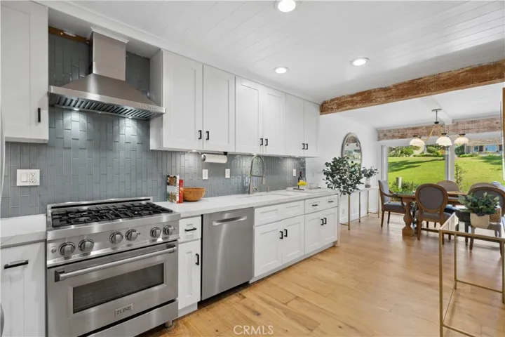 2036 Vista Cajon, Newport Beach, California 92660