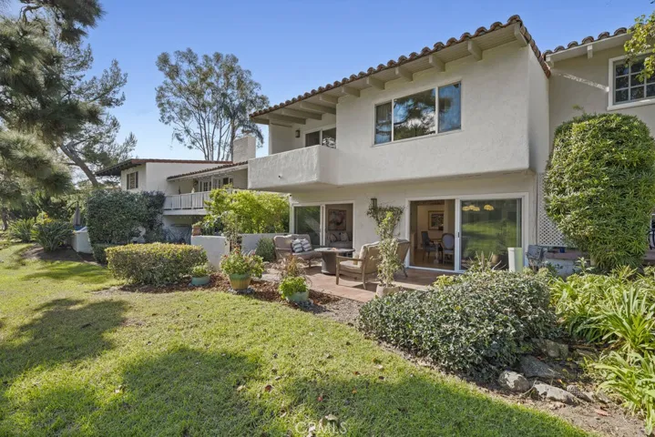 2036 Vista Cajon, Newport Beach, California 92660