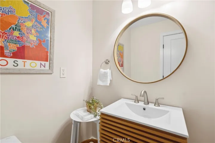 2036 Vista Cajon, Newport Beach, California 92660