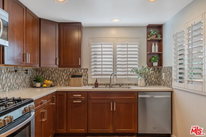 15050 Sherman Way 210, Van Nuys, California 91405