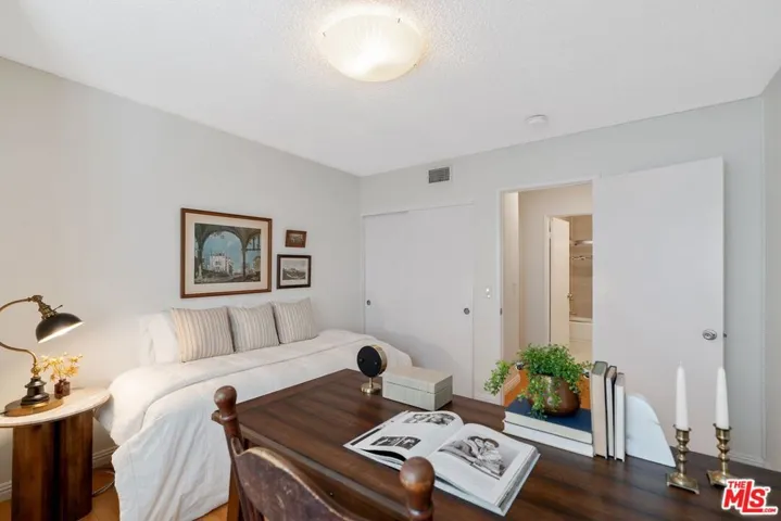 15050 Sherman Way 210, Van Nuys, California 91405
