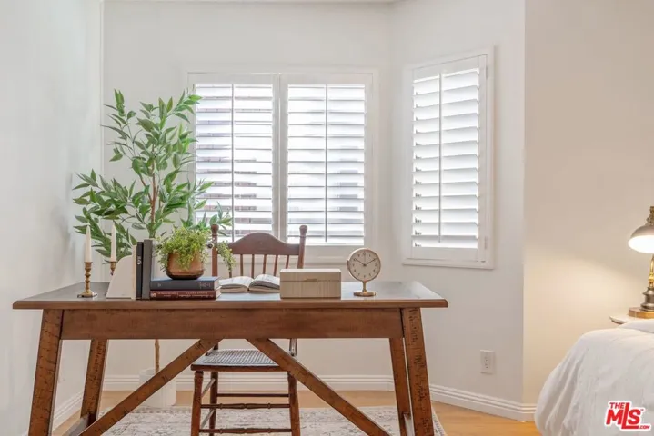 15050 Sherman Way 210, Van Nuys, California 91405