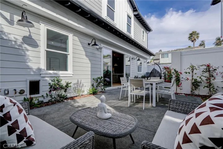 2322 Marshallfield Lane, Redondo Beach, California 90278