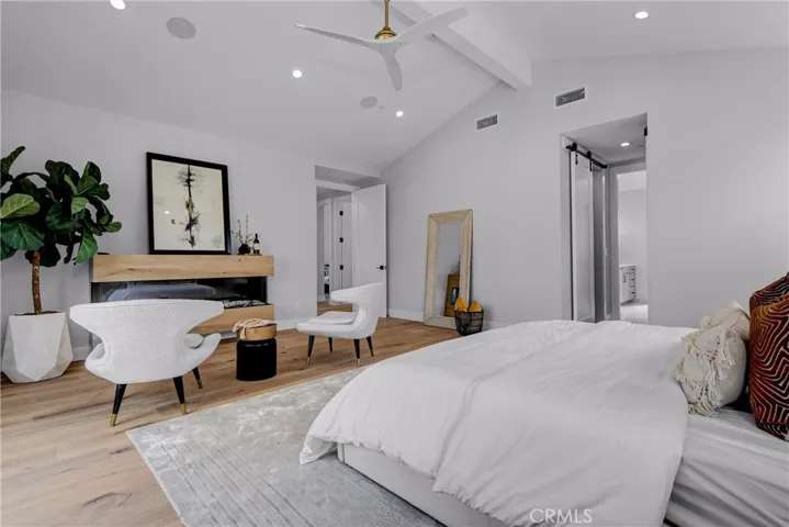 2322 Marshallfield Lane, Redondo Beach, California 90278