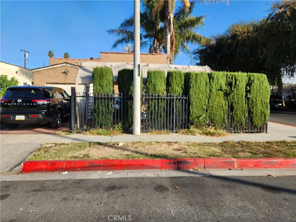 5421 Everett Avenue, Maywood, California 90270, ,Residential Income,For Sale,Everett,DW24233537