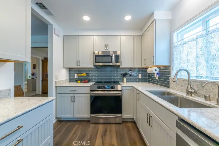Thomasville classic maple cabinetry
