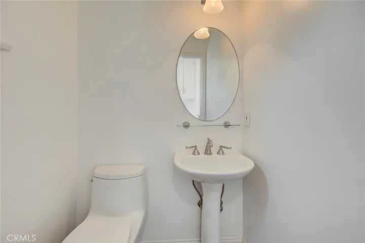 333 5th Street, Manhattan Beach, California 90266