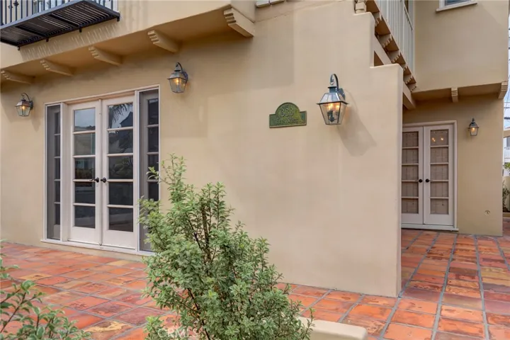 333 5th Street, Manhattan Beach, California 90266