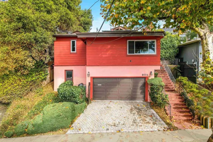 201 Amherst Ave, Kensington, California 94708