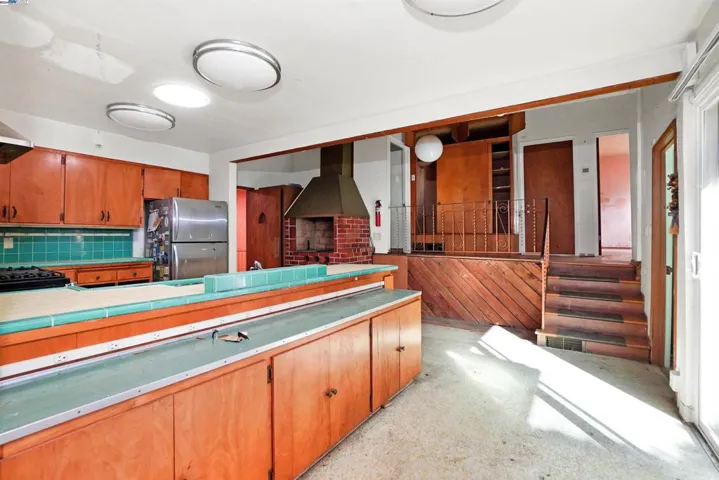 201 Amherst Ave, Kensington, California 94708