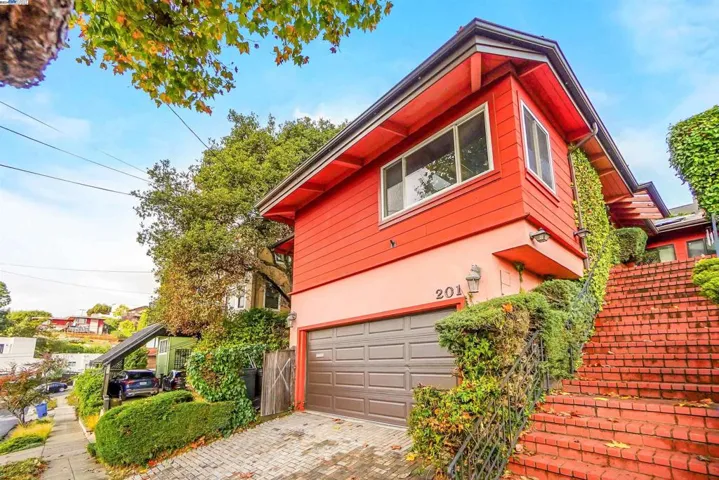 201 Amherst Ave, Kensington, California 94708