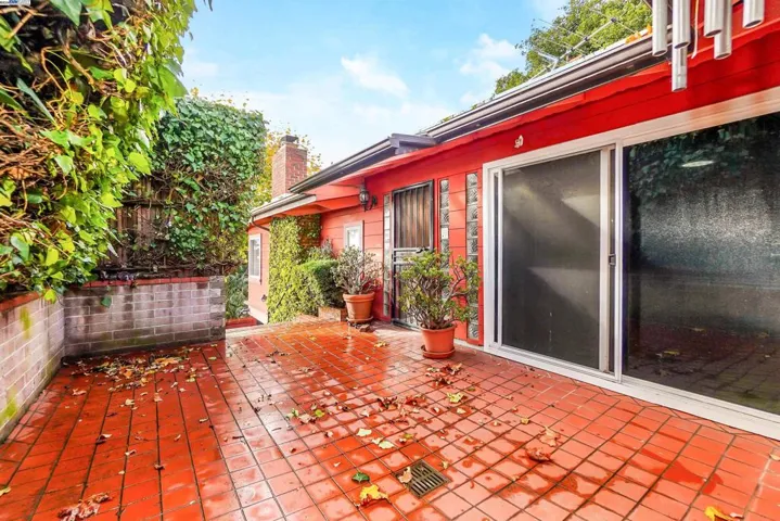 201 Amherst Ave, Kensington, California 94708