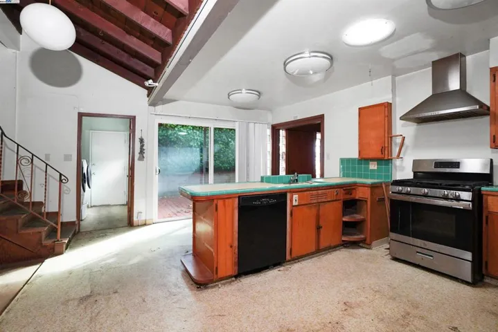 201 Amherst Ave, Kensington, California 94708