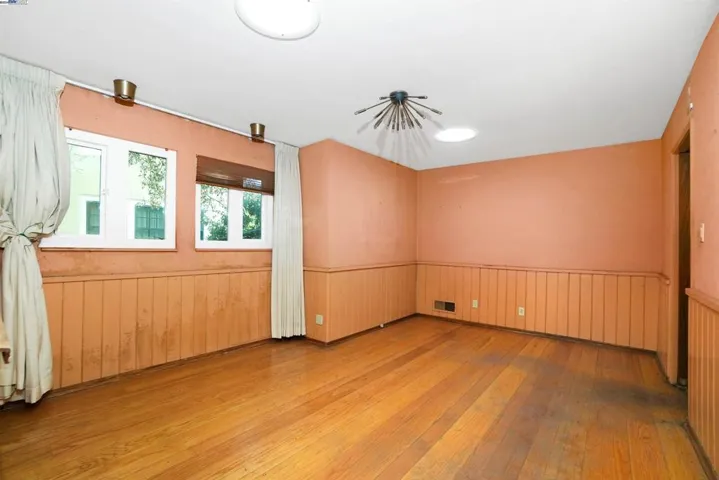 201 Amherst Ave, Kensington, California 94708