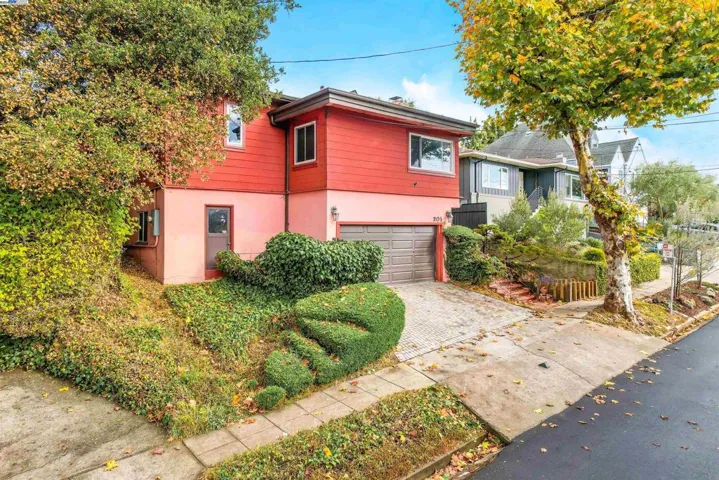 201 Amherst Ave, Kensington, California 94708