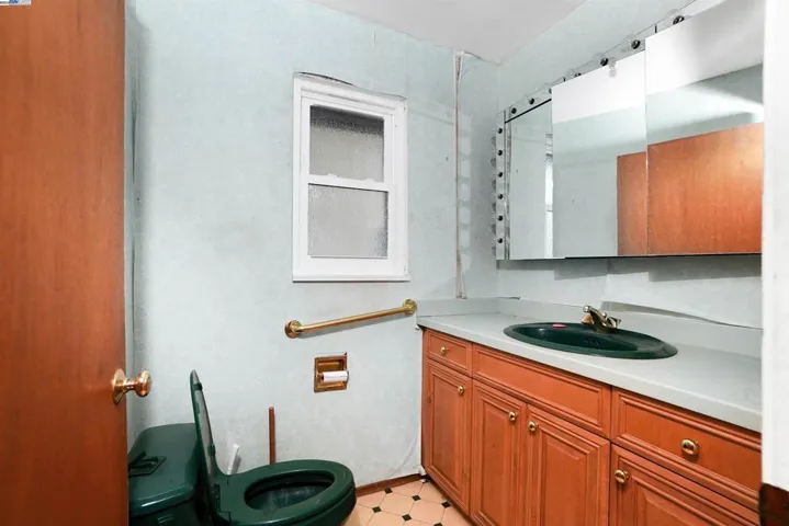 201 Amherst Ave, Kensington, California 94708