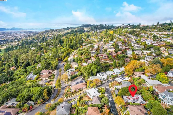 201 Amherst Ave, Kensington, California 94708