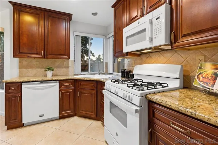 11360 Herring Cove, San Diego, California 92126