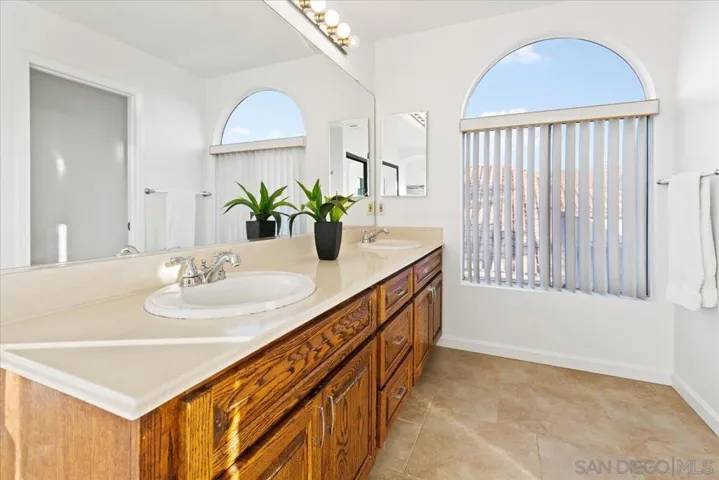11360 Herring Cove, San Diego, California 92126