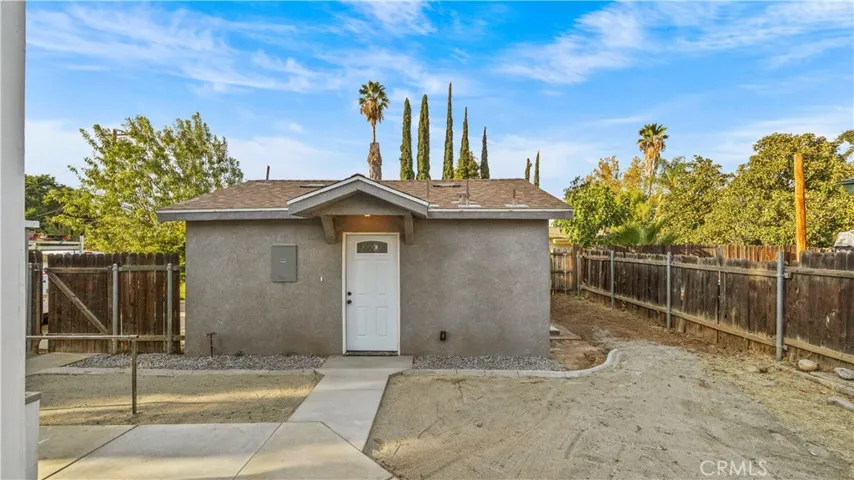 960 Chestnut Avenue, Redlands, California 92373