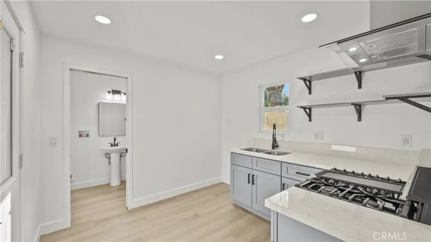 960 Chestnut Avenue, Redlands, California 92373
